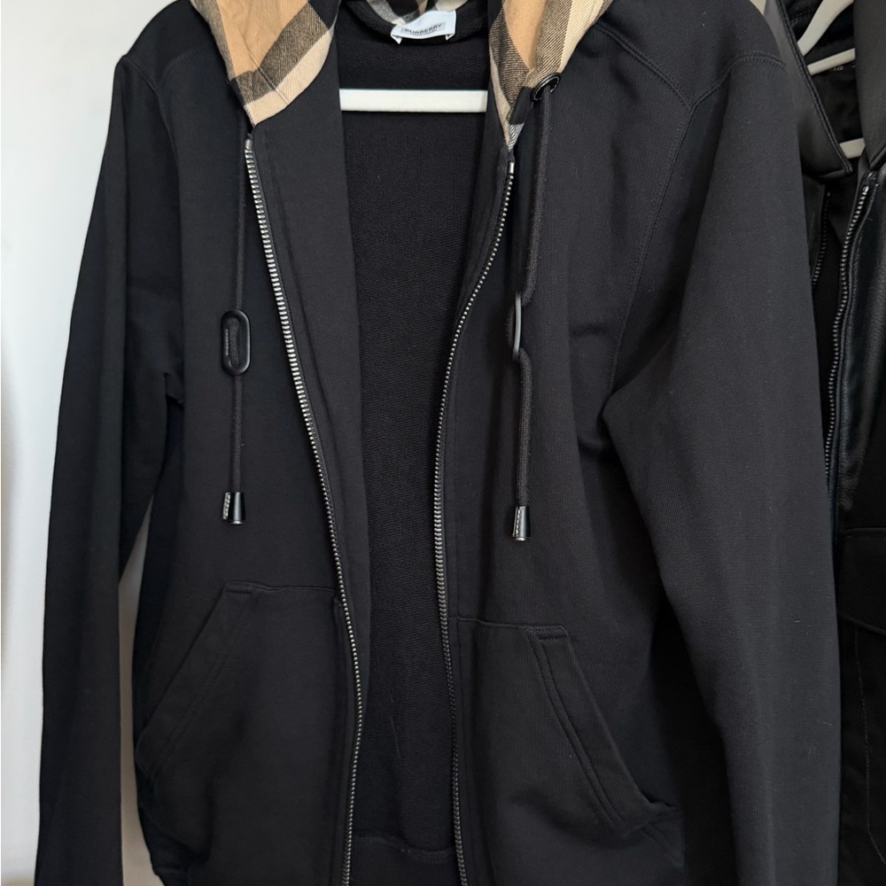 Burberry Black Zip Hoodie with Beige Check Hood
